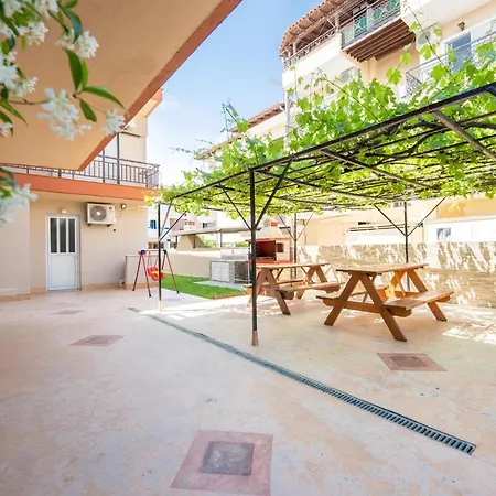 Milonas House * Paralia Dionysiou