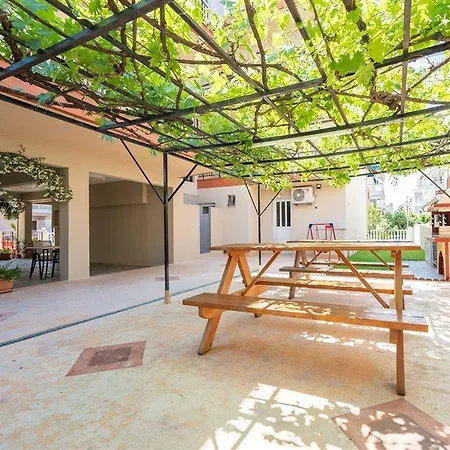 Milonas House Apartment *