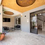 Apartament Milonas House