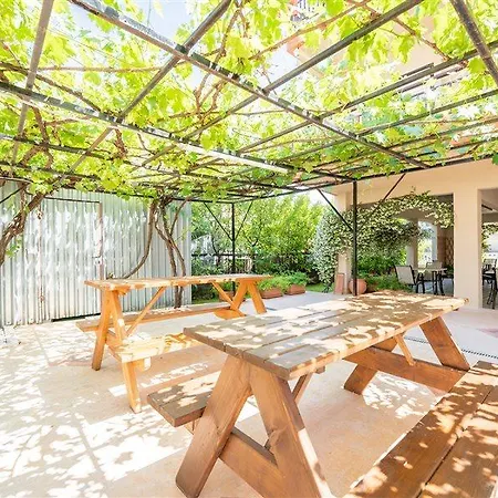 Milonas House 아파트