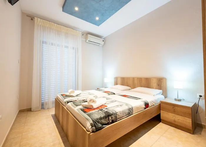 Milonas House * Παραλία Διονυσίου