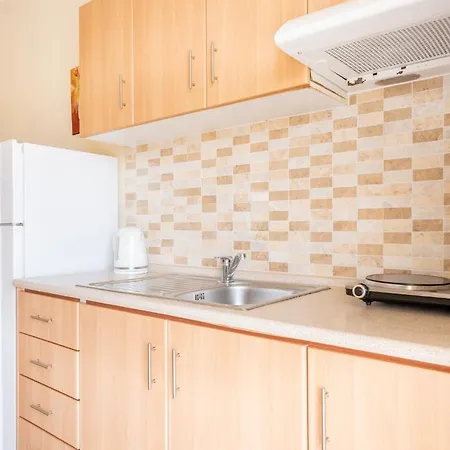 Milonas House Apartmán *