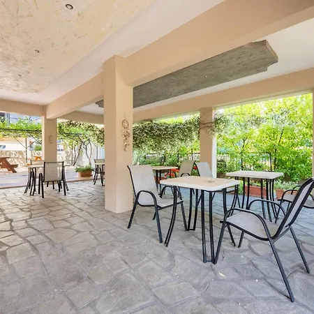 公寓 Milonas House