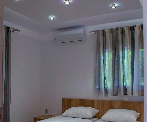 Milonas House * Παραλία Διονυσίου